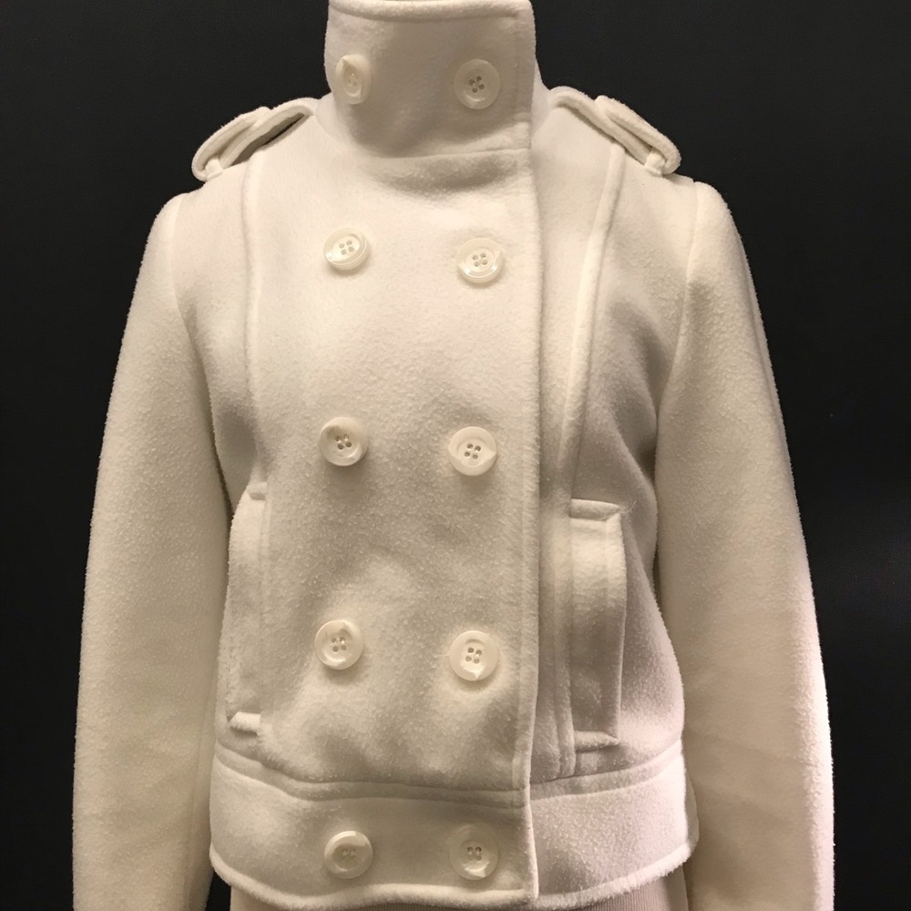 XX1 white button coat